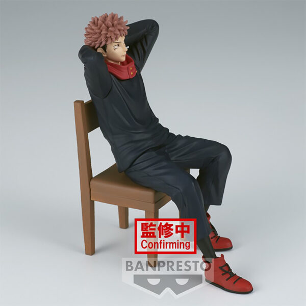 Figurine Jujutsu Kaisen - Yuji Itadori assis - 11cm